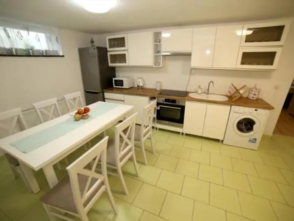 Trzy Pasma Goscinne ゲストハウス