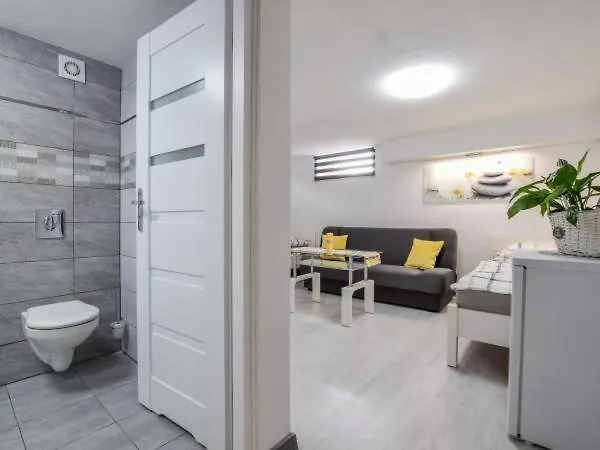 ゲストハウス Trzy Pasma Goscinne *