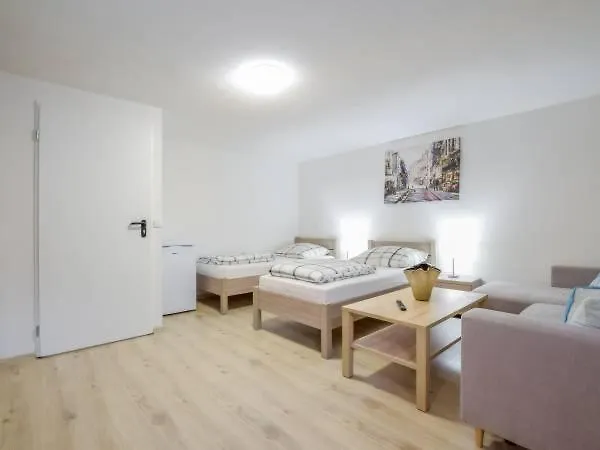 ゲストハウス Trzy Pasma Goscinne